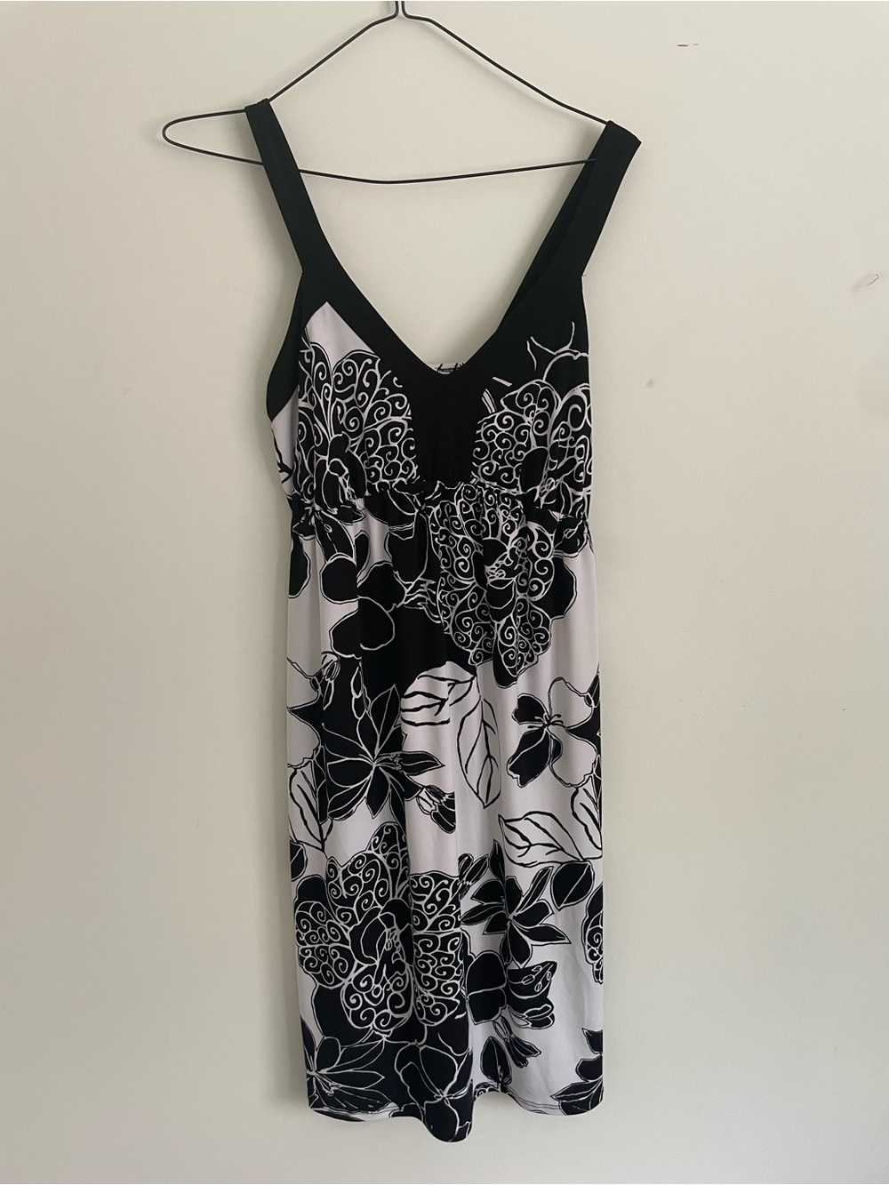 110 Ricki's Black and White Floral V-Neck Dress
